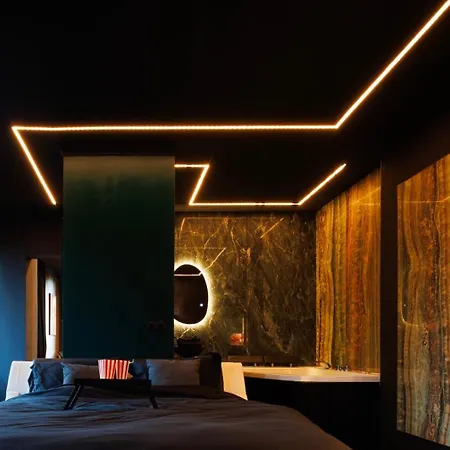 Dark Luxe Avec Ecran Geant De Cinema Et Jacuzzi Holiday home Clary