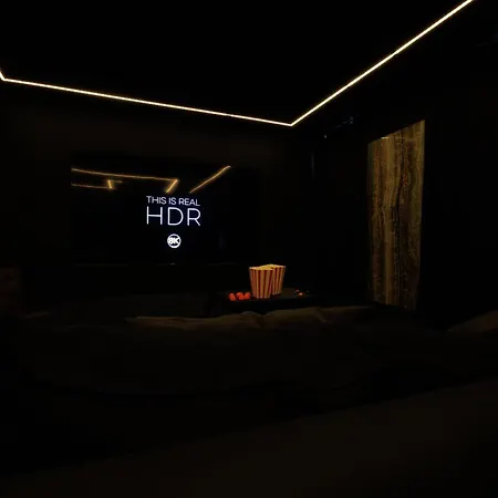 Holiday home Dark Luxe Avec Ecran Geant De Cinema Et Jacuzzi *