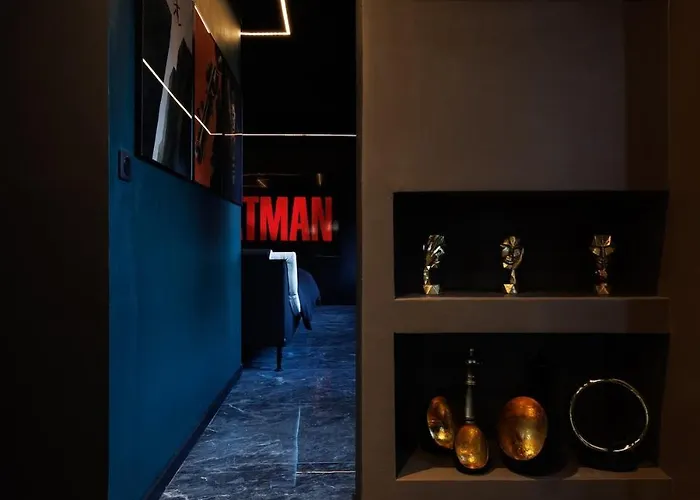 Dark Luxe Avec Ecran Geant De Cinema Et Jacuzzi Holiday home