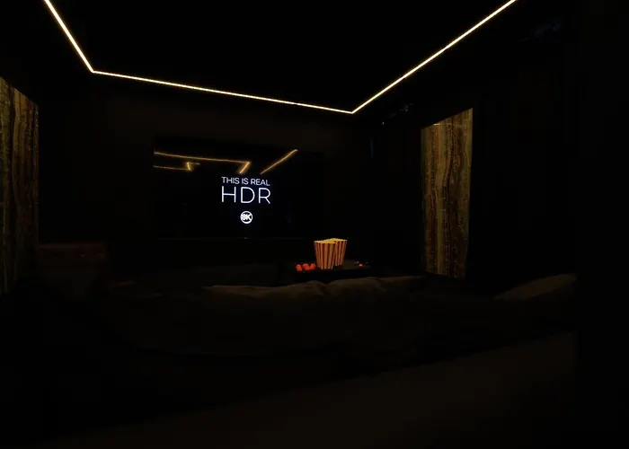 Holiday home Dark Luxe Avec Ecran Geant De Cinema Et Jacuzzi *