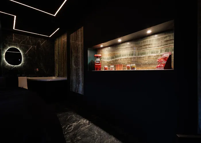 Holiday home Dark Luxe Avec Ecran Geant De Cinema Et Jacuzzi *